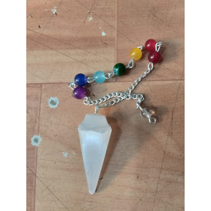 Pendentif de radiesthésie conique en sélénite naturelle, fait main, avec chaîne chakra, cadeau d'affaires Feng Shui, vente en gros - Product Image 6