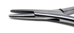 ที่จับเข็มทันตกรรมคุณภาพสูง Mathieu ขนาด 14 ซม. (5.5 นิ้ว) ทำจากเหล็ก ใช้สำหรับผ่าตัด ได้รับการรับรองมาตรฐาน CE โดย Ariston - Product Image 5