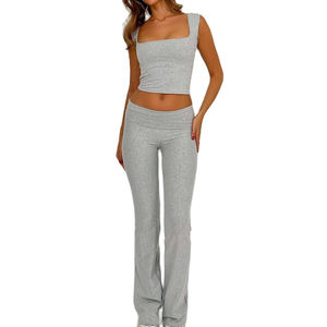 Ensemble de sport décontracté deux pièces pour femme : débardeur respirant à dos en U et pantalon évasé taille haute, séchage rapide, léger, idéal pour le yoga et la gym - Product Image 1