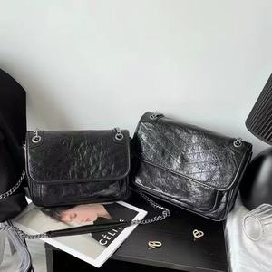 Sac messager vintage en cuir ciré matelassé à motif losanges, avec rabat, bandoulière chaîne, fermeture éclair, sac à bandoulière, doublure polyester - Product Image 1