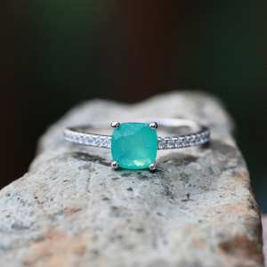 Anillo de Esmeralda Hecho a Mano en Plata de Ley 925, Gema del Mes de Mayo, Joyería Elegante, Regalo para Mujer - Product Image 4