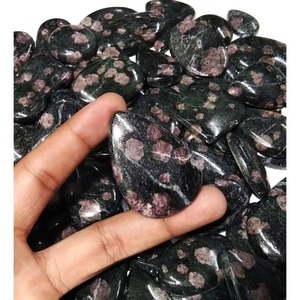 Piedras sueltas de rubí negro natural en forma de cabujón, mezcla de formas, para la fabricación de joyas, precio al por mayor, lote de piedras preciosas pulidas a mano. - Product Image 3