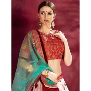 Lehenga Choli de Seda Bordada en Tallas Grandes en un Atractivo Color Rosa para Bodas - Product Image 3