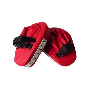 Mitaines d'entraînement haute performance pour la boxe et le MMA, avec une construction légère et une protection maximale contre les chocs - Product Image 1