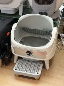 Bac à litière pour chat à nettoyage automatique, toilette pour chat à ouverture supérieure intelligente, contrôle par application, grande capacité, contrôle des odeurs pour plusieurs chats - Product Image 1