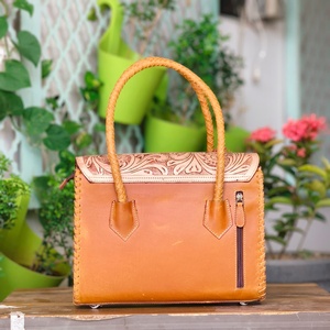 Sac à main de luxe en cuir véritable, couleur unie, avec poignée tressée et embossage, fermeture éclair durable, antivol, portable, pour la plage, printemps-été - Product Image 2