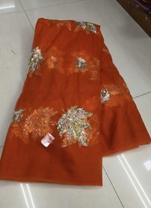 Tela de malla de encaje de lujo con lentejuelas bordadas y cuentas, recubierta de PE, para vestidos de noche y novia de mujer. - Product Image 3