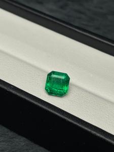 Piedra Preciosa Suelta de Esmeralda Verde Natural, Corte Octogonal, para Joyería - Product Image 1