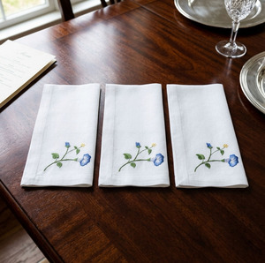 Serviette de table carrée en coton personnalisée, blanche, toutes tailles, brodée de fleurs violettes, pour dîner, lavable, pour la maison, vente en gros - Product Image 2