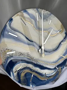 Une fois que la résine est complètement durcie, retirez soigneusement l'horloge du moule et fixez la résine d'horloge et le mécanisme - Product Image 2