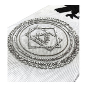 Écharpe de commandant traditionnelle RCC blanche avec emblèmes d'aigle et franges à pompons noirs, broderie personnalisée, insignes blancs - Product Image 4
