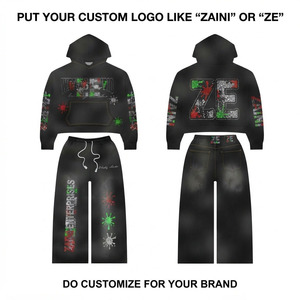 Survêtement d'hiver noir uni premium 320 GSM avec impression graphique personnalisée, logo en strass, sweat à capuche court et pantalon large - Product Image 1