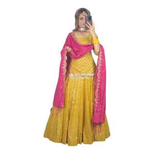 Robe Lehenga élégante de couleur pastel avec dupatta brodée – Prête à porter - Product Image 1