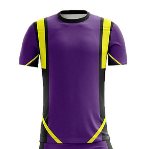Uniforme de Fútbol Personalizado con Tela de Poliéster 100% de Secado Rápido, Colores y Logotipo Personalizados para un Rendimiento Óptimo en el Campo - Product Image 4