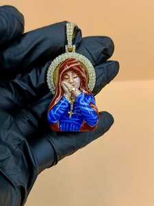 Colgante Religioso Católico de la Virgen María en Plata de Ley con Baño de Oro de 18K y Moissanita con Engaste de Garra, Amuleto Unisex Estilo Hiphop para Ceremonias - Product Image 2