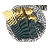 Ensemble de couverts de luxe en acier inoxydable quatre pièces avec manche en cuivre martelé antique, écologique, jetable et compatible lave-vaisselle (cuillère, fourchette)