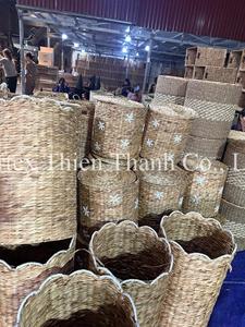 ตะกร้าหวายจักสานขอบหยักธรรมชาติ สำหรับจัดเก็บของตกแต่งบ้านสไตล์โบโฮ - Product Image 6