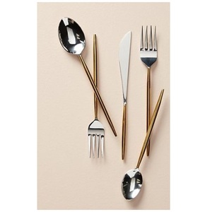 Juego de Cubiertos de Acero Inoxidable de Lujo, Acabado Mate Dorado, Cuatro Piezas, Mango Blanco, Apto para Lavavajillas, Sostenible, para Hotel, Bodas y Banquetes - Product Image 3