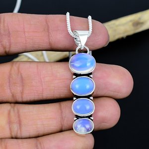 Handmade <b>Moonstone</b> Gemstone Designer <b>Pendant</b>: 925 Sterling Silver Handmade Jewelry - Product Image 2