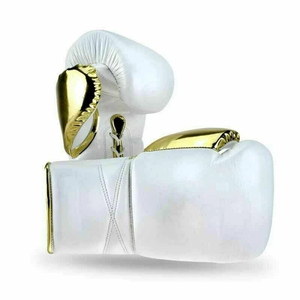 Guantes de Boxeo de Piel Sintética Blanca Impermeables con Detalles Dorados y Cierre de Velcro para Adultos - Product Image 4
