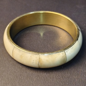 <b>Set</b> of 3 <b>Hand</b>-Polished Natural Bone and Brass Bangles – Artisan Crafted <b>Cream</b> Jewelry <b>Set</b> – Bohemian Style Mixed Width - Product Image 6