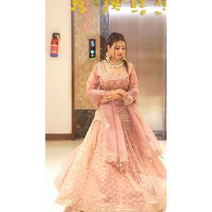 Top Lehenga Moderno con Corte en A, Cintura Natural y Dupatta, Hermosa Silueta - Product Image 2