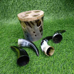 Juego de 4 Cuernos para Beber de Primera Calidad con Soporte, Producto de Lujo Más Vendido en India para Fiestas, Producto de Alta Demanda para Cerveza - Product Image 2
