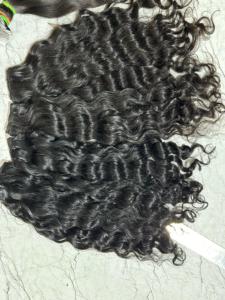 Extensions de cheveux humains vierges indiens bruts pas de traitement chimique Remy non transformés simples cheveux de trame bouclés étirés 100g de poids - Product Image 4