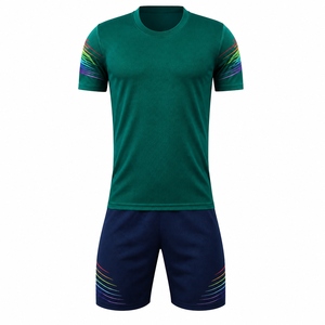 Uniforme de football 100% polyester à manches courtes, confortable, respirant, antibactérien, imperméable et extensible pour l'entraînement - Product Image 1
