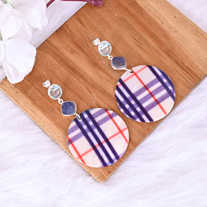 Boucles d'oreilles pendantes en résine avec Druzy de titane, Topaze bleue et Nacre |   Argent sterling 925 - Product Image 3