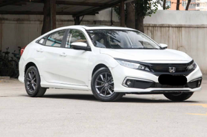 Used Car Gasoline Car AT 2WD 2019 Hondas Civ_ic Sedan 1.0 Turbo CVT 2 Airbags LED Headlights <b>TPMS</b> Rear View Camera Sunroof - Product Image 2
