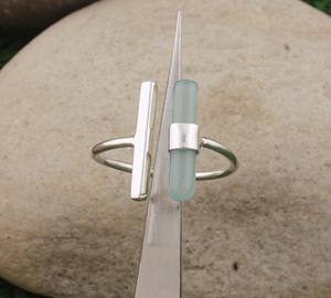 Bague Minimaliste Classique en Argent Sterling avec Cadran Sertie de Calcédoine Aqua Naturelle, Bijou Délicat en Pierre Précieuse Bleue pour Femme, Cadeau d'Anniversaire - Product Image 2