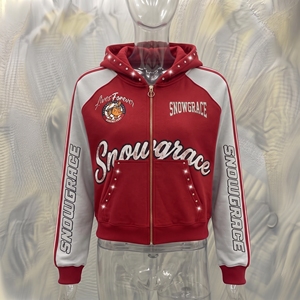 เสื้อสเวตเชิ้ตโอเวอร์ไซส์แบบมีฮู้ดสีแดง Snowgrace ผ้าฟลีซ ซิปหน้า พิมพ์ลายกลิตเตอร์ ประดับเพชร กระเป๋าหน้า สไตล์สปอร์ต ใส่ได้ทั้งชายและหญิง เหมาะสำหรับฤดูหนาว - Product Image 3