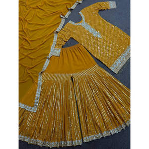 Fabzonefabindia présentant la nouvelle fête était belle broderie lourde fantaisie et haut de travail à paillettes de 5mm-Sharara avec Dupatta - Product Image 5