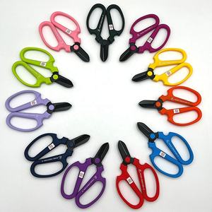 Hecho en Japón SAKAGEN Tijeras de flores para la creación a mano Hoja negra de color rosa - Product Image 5