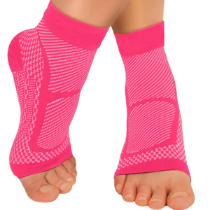 Manchon de compression rayé pour cheville QUIRE SPORTS – Chaussette de soutien élastique pour la performance athlétique, la gym et le fitness – Noir Orange - Product Image 2