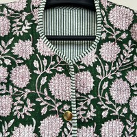 Pyjama pour femmes en coton 100% fait main, réversible, léger, matelassé, imprimé animal, col en V, couleur vert olive magnifique