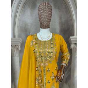 Ensemble de costume pour femmes de créateur avec broderie de paillettes à aiguilles multiples - Product Image 4