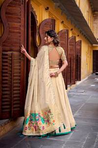 Chaniya Choli Paithani scintillant avec broderie Zari, design réversible, protection solaire pour mariages, Diwali et occasions festives - Product Image 6