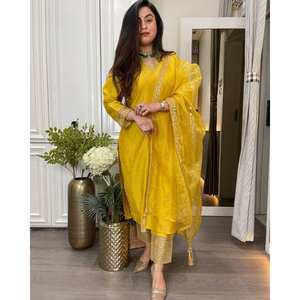 Conjunto de traje de fiesta para mujer de diseñador con bordado y trabajo de espejo - Product Image 4