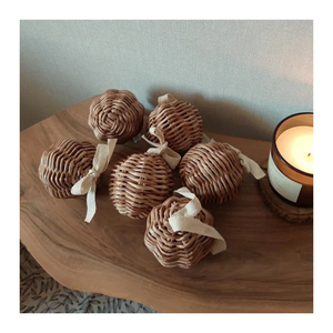 Adornos Navideños de Ratán Hechos a Mano, Bolas Tejidas Rústicas para Colgar en el Árbol, Decoración del Hogar, Relleno de Jarrones, Venta al Por Mayor, Fabricación en Vietnam - Product Image 2