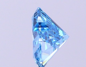 Diamant de laboratoire CVD bleu vif fantaisie taille émeraude de 3,01 carats, qualité VS1, excellente finition, pierre précieuse bleue rare pour bijou de fiançailles sur mesure. - Product Image 3
