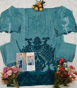 Elegante Traje Salwar Pakistaní de Organza con Bordado a Mano Exquisito, la Elección Perfecta para Ocasiones Festivas y de Fiesta - Product Image 6