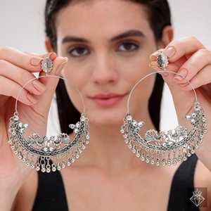 Boucles d'oreilles PRAO Statement Fashion Accessoire accrocheur de style paon et Ghungroo élégant - Product Image 2