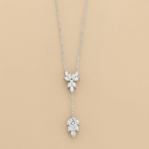 Collar con Colgante de Circonia Cúbica en Forma de Flor para Mujer, Cadena de Acero Inoxidable Chapada en Rodio, Joyería Clásica para Uso Diario - Product Image 1