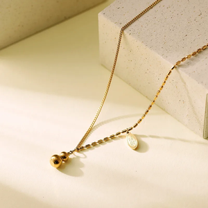 สร้อยคอทรงเรขาคณิตสำหรับผู้หญิง ทำจากสแตนเลส 304 ชุบด้วยทองคำแท้ 18K - Product Image 5