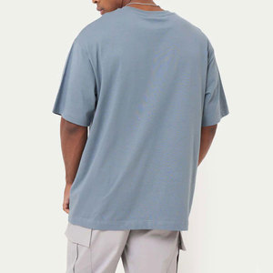 T-shirt basique noir en polyester tricoté de 220 grammes pour homme, imprimé sérigraphié, col oversize, manches courtes, coupe ample, style streetwear décontracté - Product Image 4