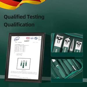 Kit professionnel de soins des ongles en acier inoxydable, ensemble de manucure et pédicure, coupe-ongles avec étui de voyage - Product Image 4