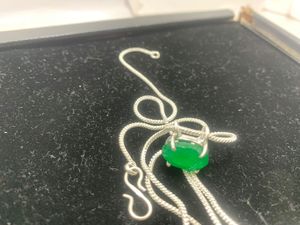 Collier en pierre de jade, pierre précieuse verte, fait main pour femmes, bijoux de qualité supérieure, design ovale, argent allemand - Product Image 4