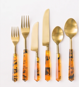 Juego de cubiertos vintage dorados con mangos de caparazón de tortuga, juego de 6 piezas para bodas y uso en mesa. - Product Image 1